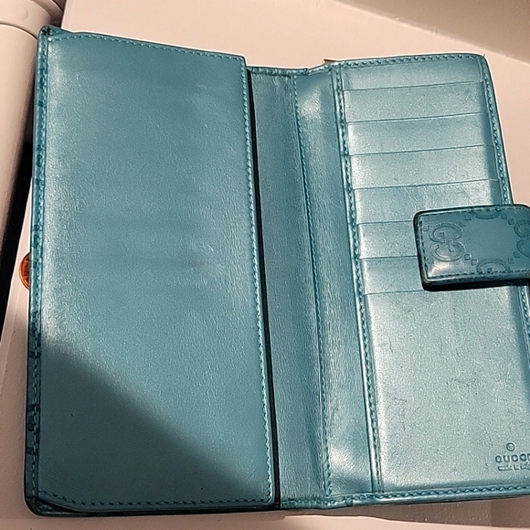 Authentic Gucci Wallet - Picture 3 of 10